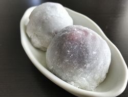 作るいちご大福3.jpg